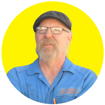 Peter Cowland (Nickname: Moo) - Mechanic